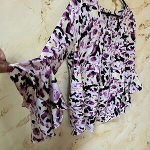 Hozoely Flowy Purple Top Size L | Ribbon Sleeve 3/4 Sleeve Stretch Blouse